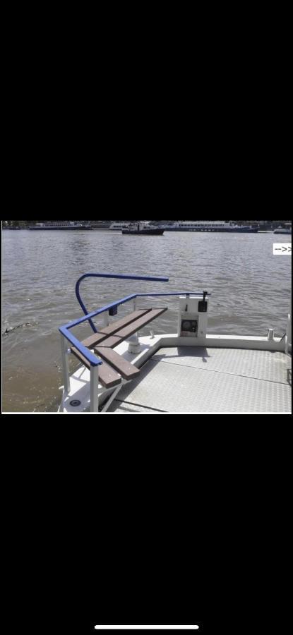 Zouw Hausboat Zakotven -Pouze Ubytovani رودنيتسي ناد لابيم المظهر الخارجي الصورة